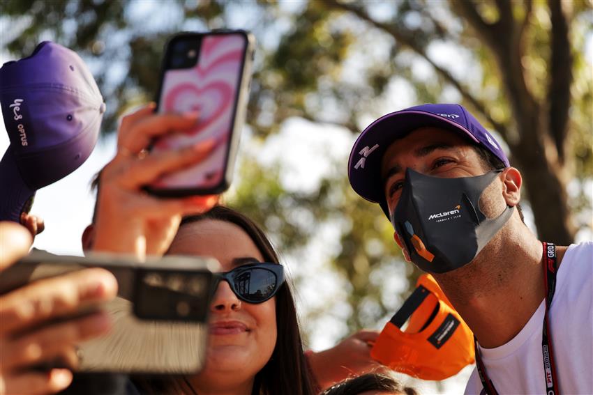 F1 selfie with fans